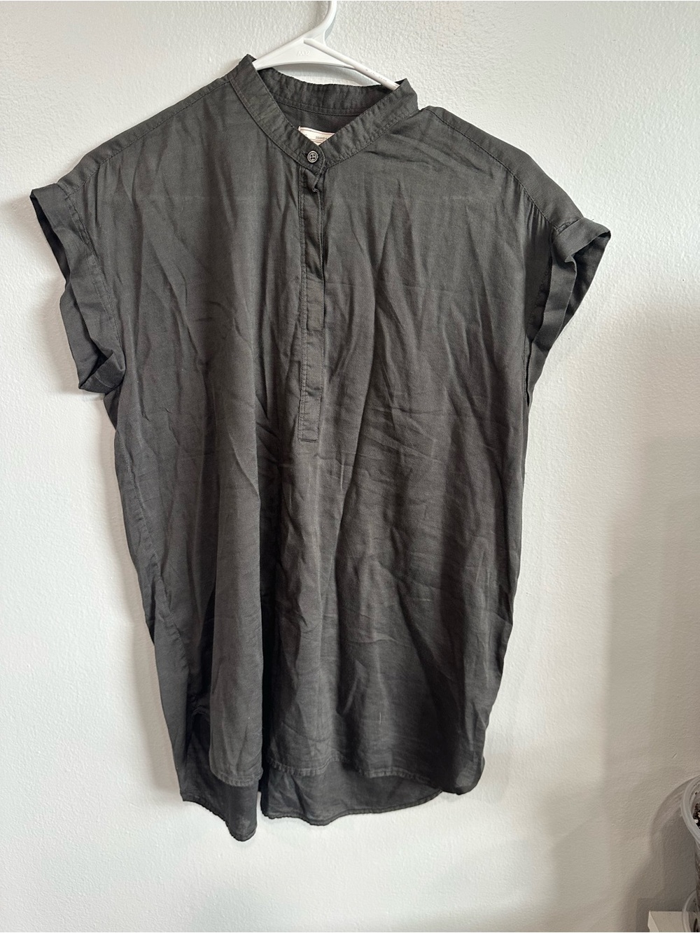 GAP Women’s charcoal gray tunic top rolled sleeve mandarin collar blouse